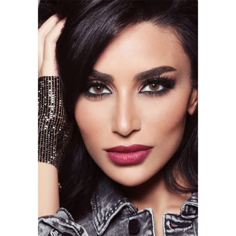 Diva Amande Monthly Colored Contact Lenses - Image 2