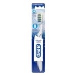 اورال بي بلوسير 3D فرشاة اسنان بالبطارية – عرض أمامي للعبوة