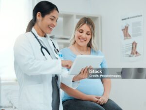 رعاية ماقبل الولادة والفحوصات وزيارة الطبيب